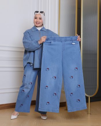 Kitty Embroidered Wideleg Jeans