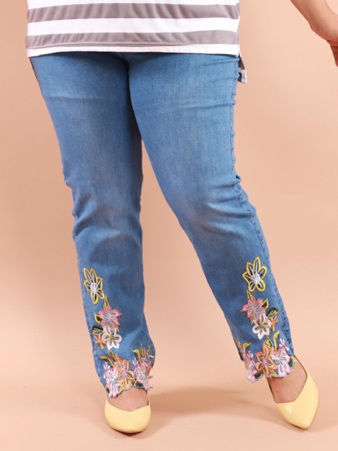 Embroidery Plus Size jeans 